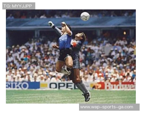 足球历史上最远进球的传奇瞬间与背后故事揭秘 足球历史上最远进球的传奇瞬间与背后故事揭秘