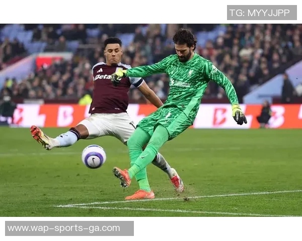 足球守门员精彩瞬间集锦展现绝佳反应与扑救技巧的巅峰时刻